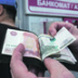 Почти каждый россиянин недоволен своей зарплатой Почти каждый россиянин недоволен своей зарплатой
